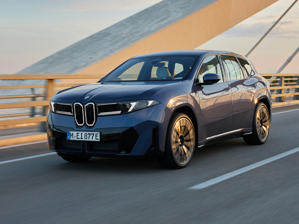 BMW iX3 40 M Sport<br>con Leasing Finanziario WHY-BUY